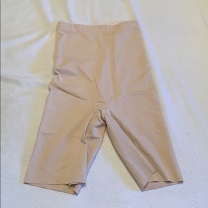 Wacoal shaper (like spanx)